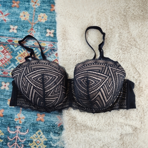Adore Me Other - AdoreMe Black Patterned Bra 40C